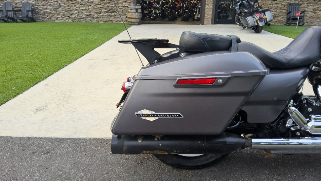 Street Glide®