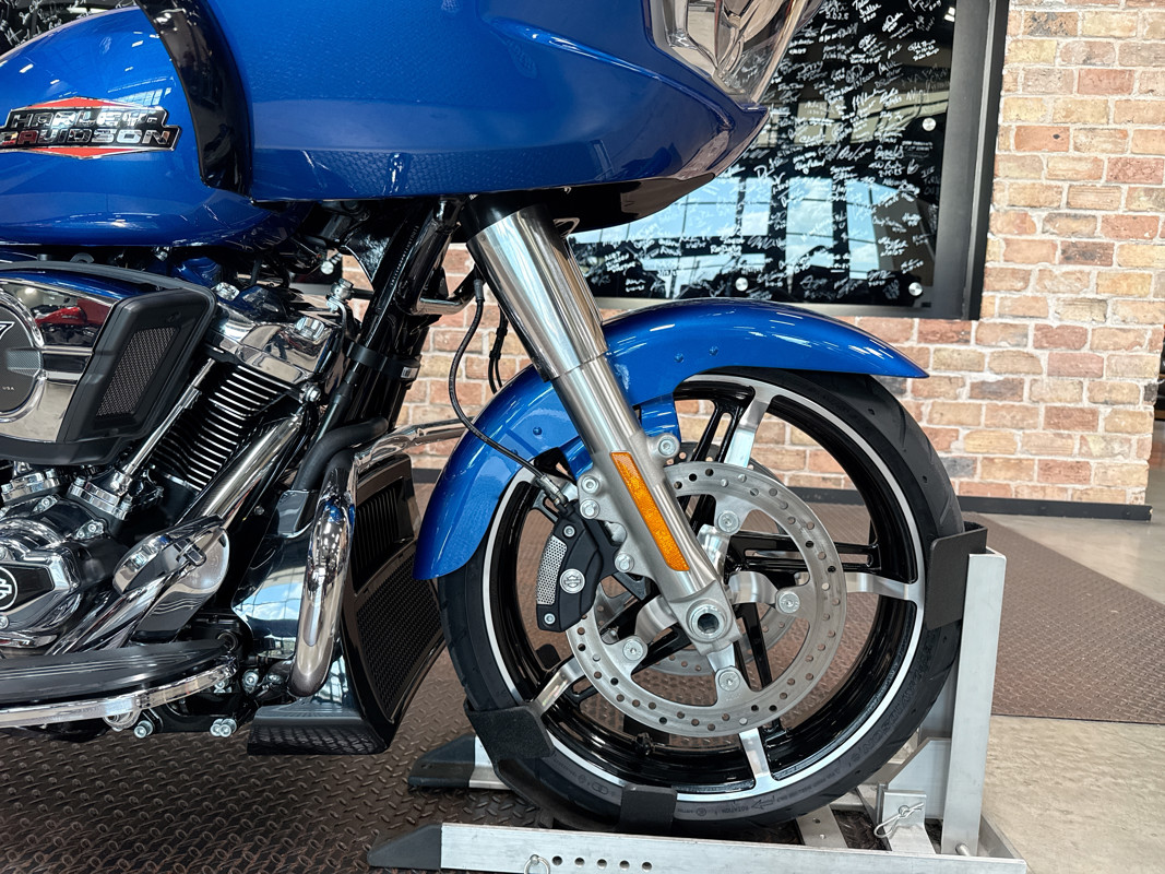 Road Glide®
