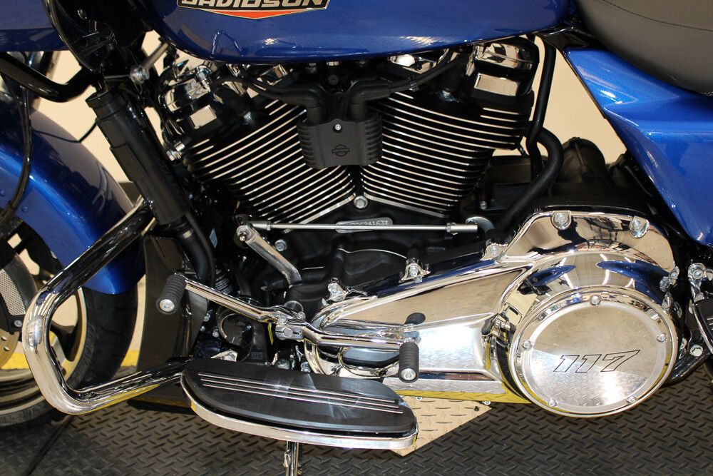 Road Glide®