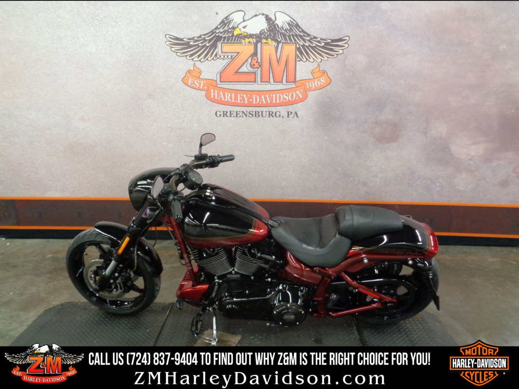 CVO® Pro Street Breakout®