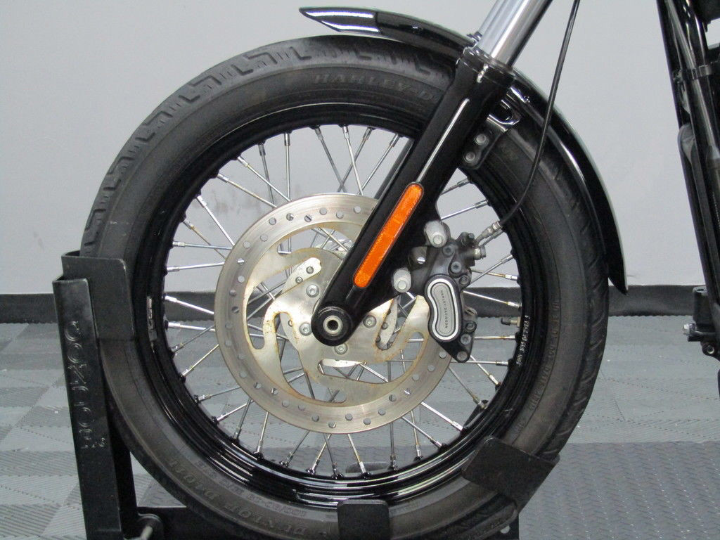 Street Bob®