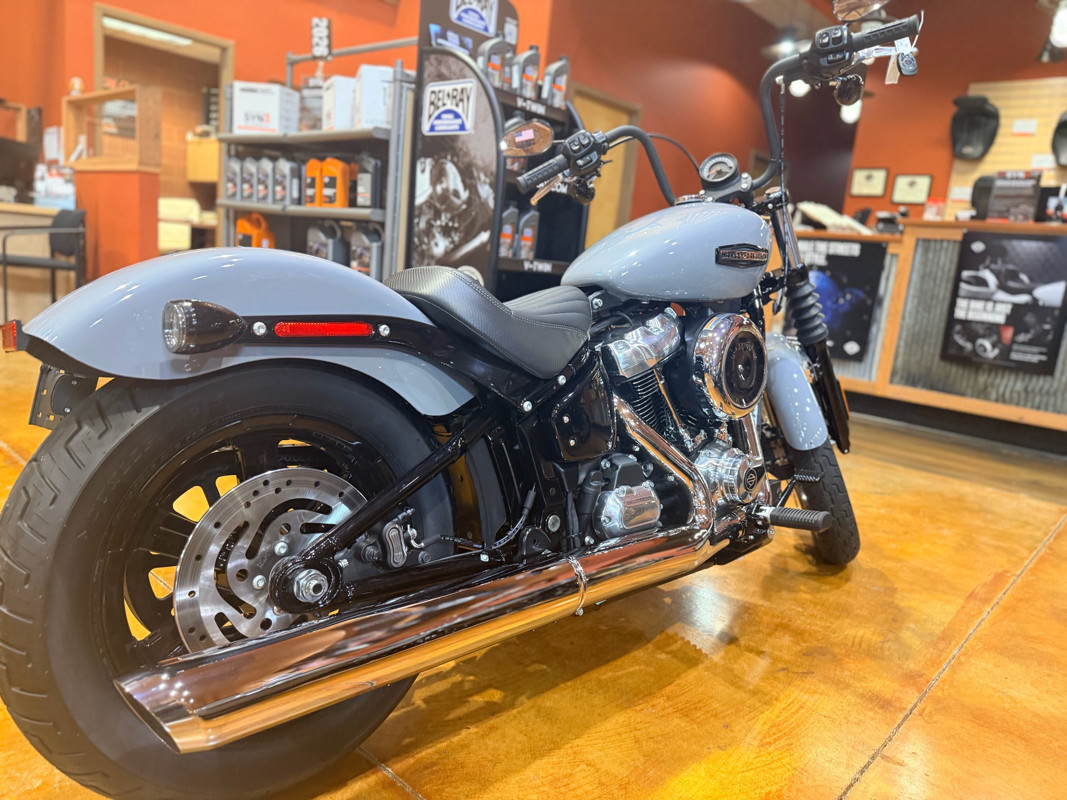 Street Bob®