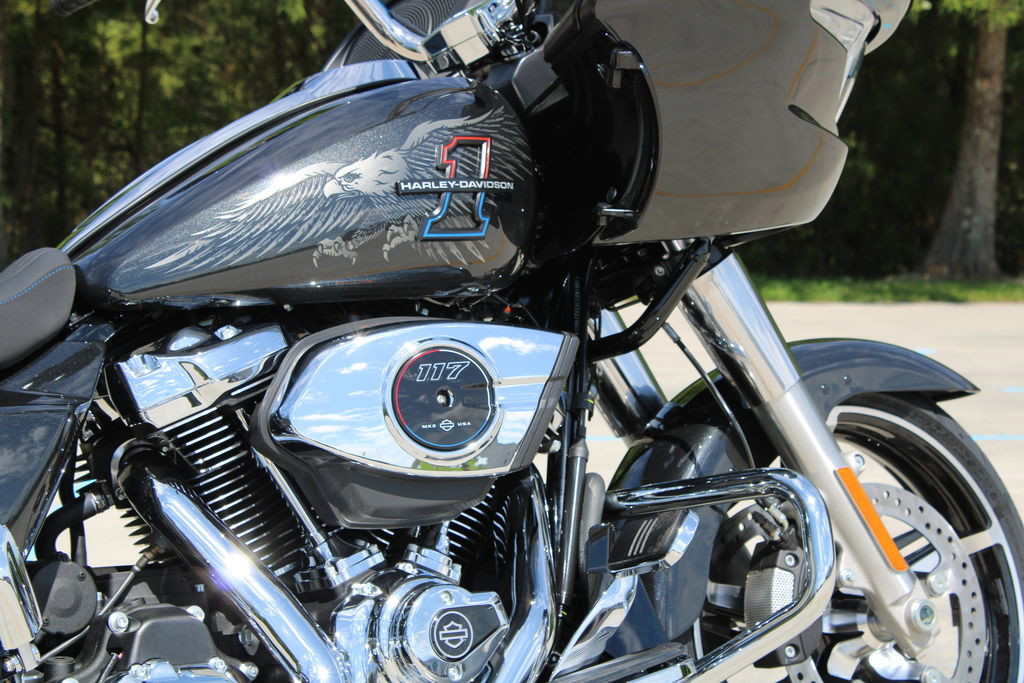 Road Glide®
