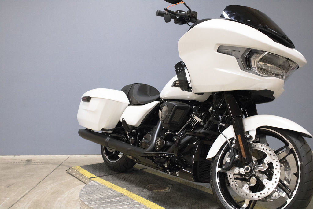 Road Glide®
