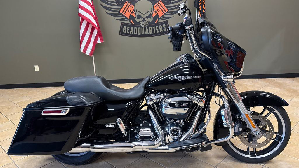 Street Glide®