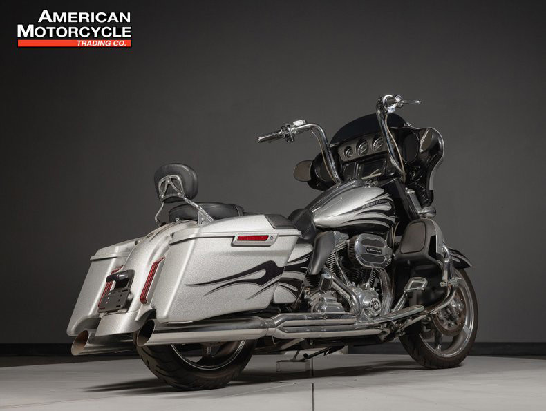 CVO® Street Glide®