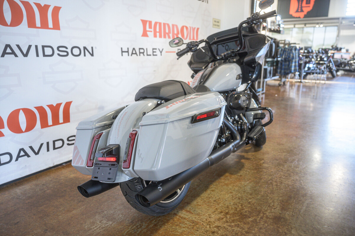Road Glide®