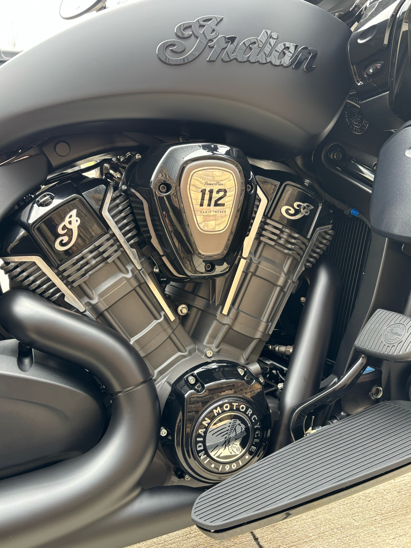 Pursuit Dark Horse 112