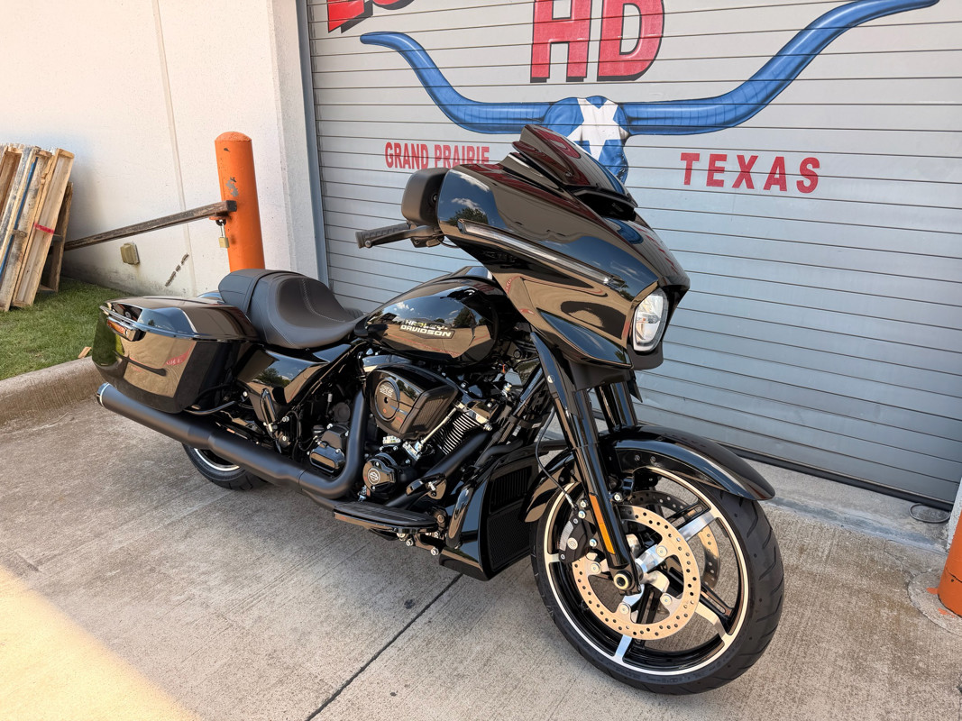 Street Glide®