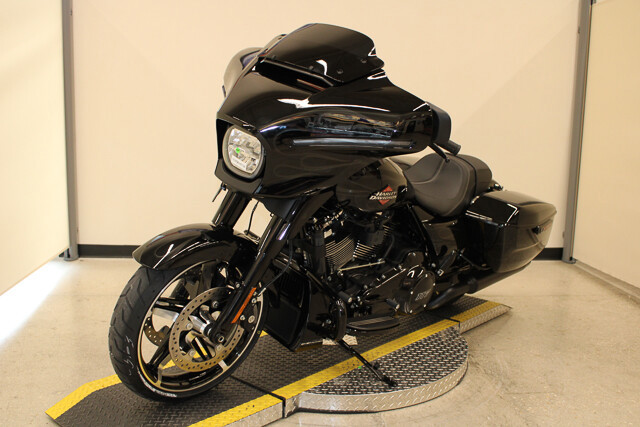 Street Glide®