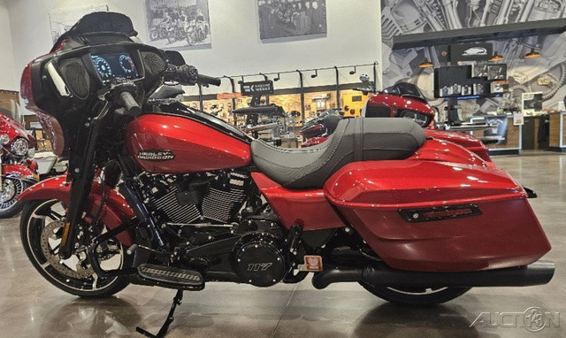 Street Glide®
