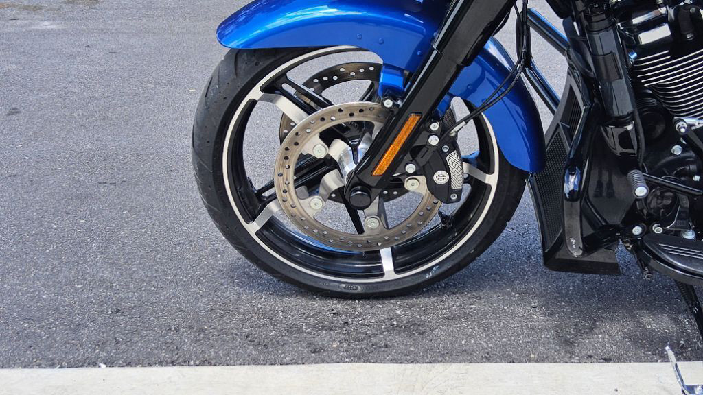 Road Glide®