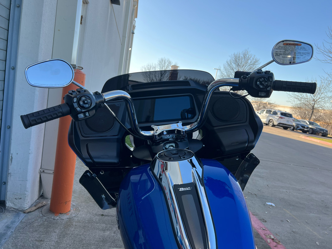 Road Glide®