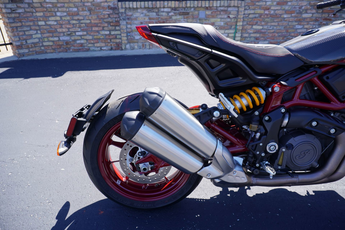 FTR R Carbon