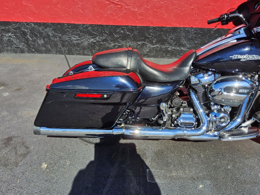 Street Glide®
