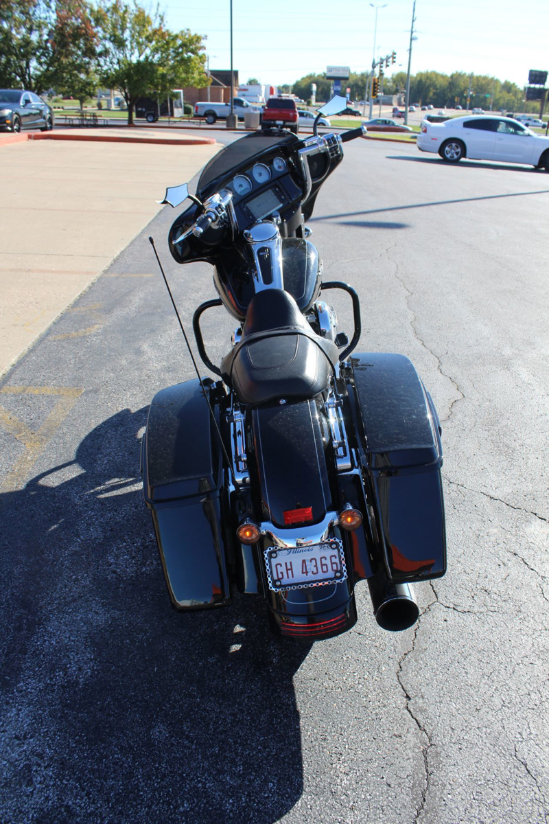 Street Glide®