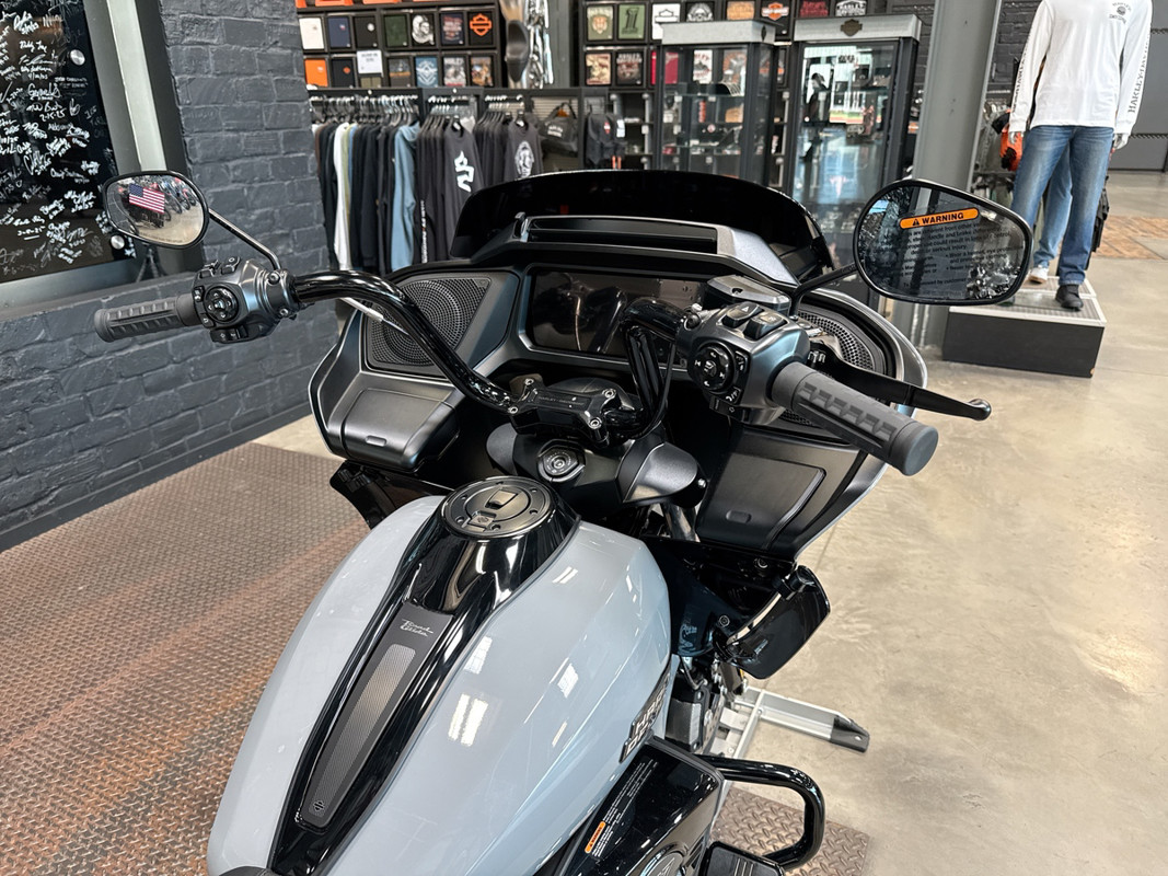 Road Glide®