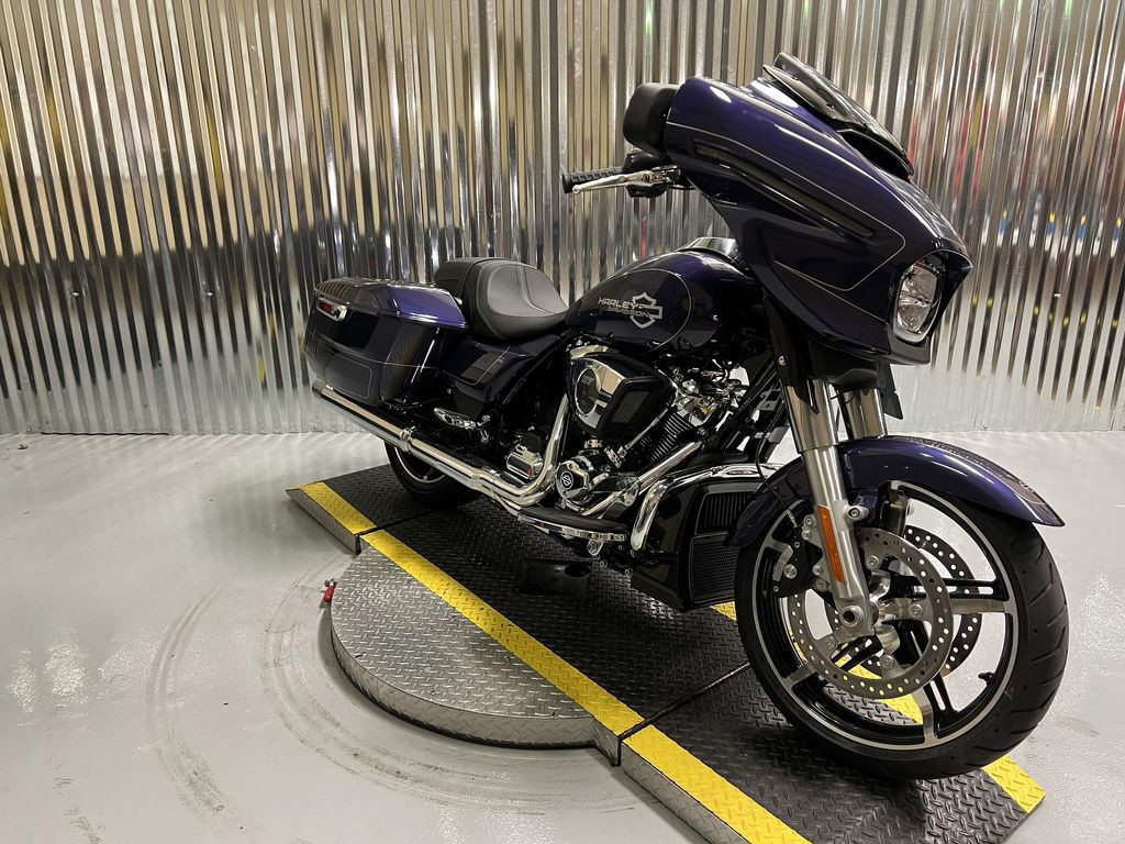 Street Glide®