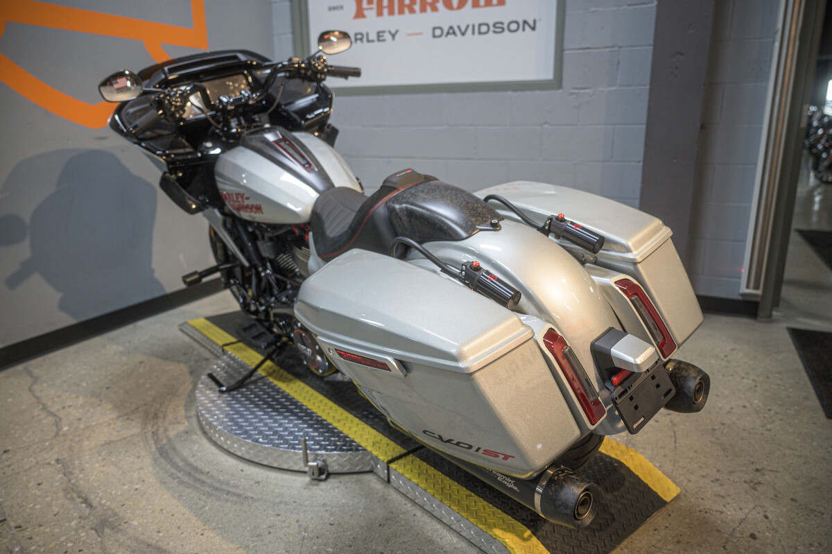 CVO® Road Glide® ST