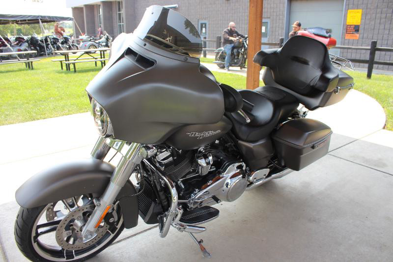 Street Glide®