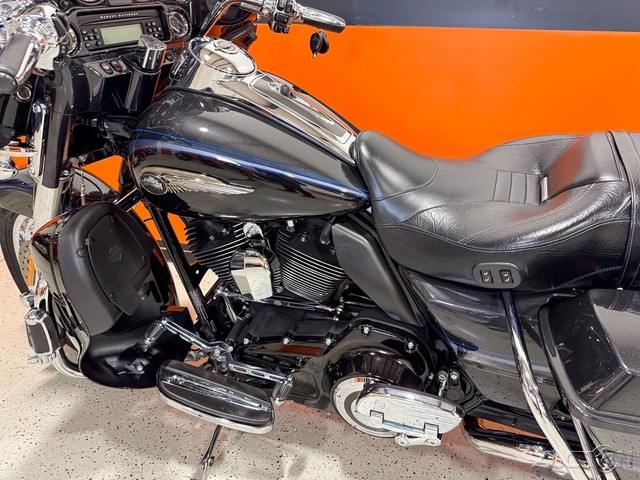 CVO® Ultra Classic® Electra Glide® 110th Anv. Ed.