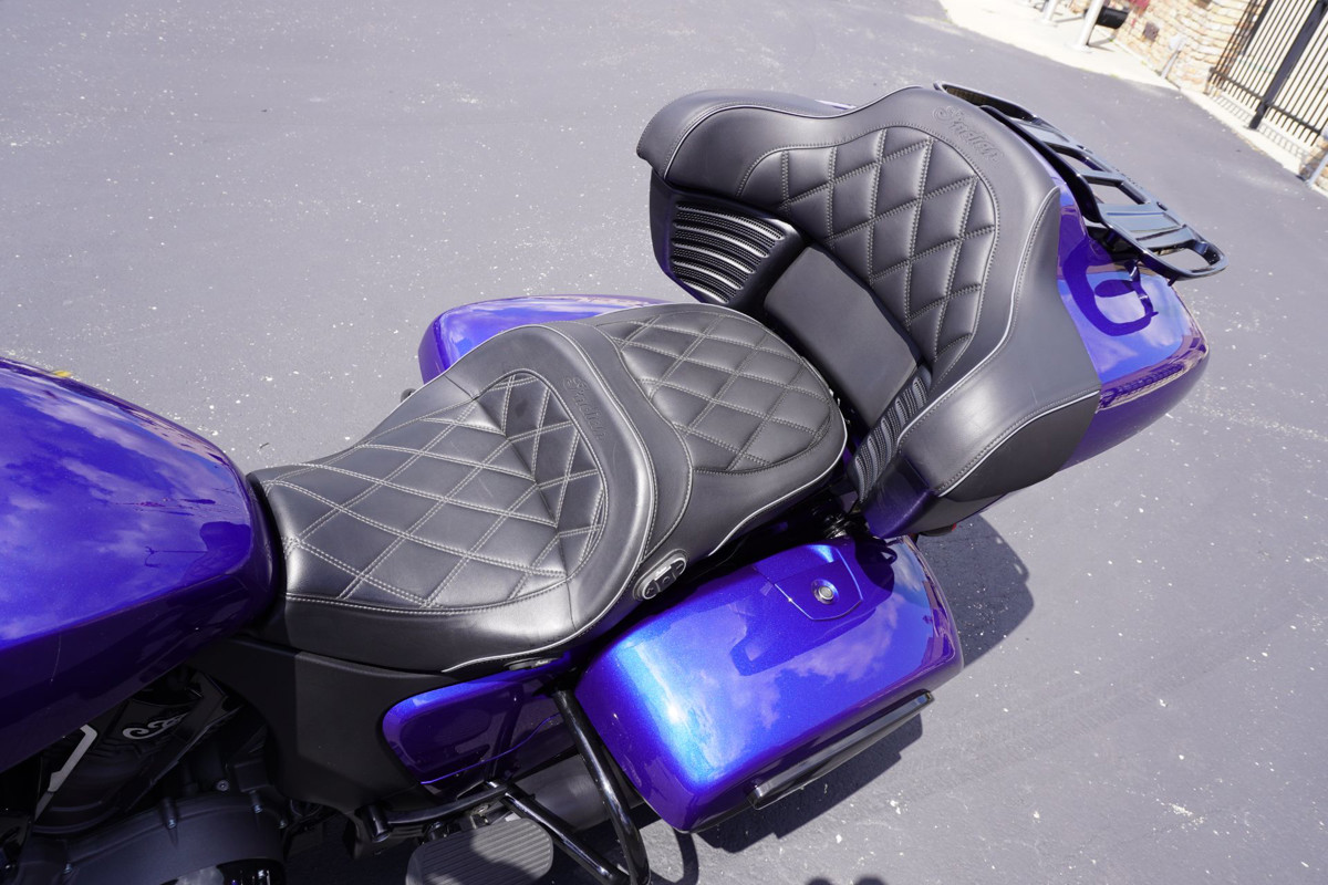 Pursuit Dark Horse Premium Package