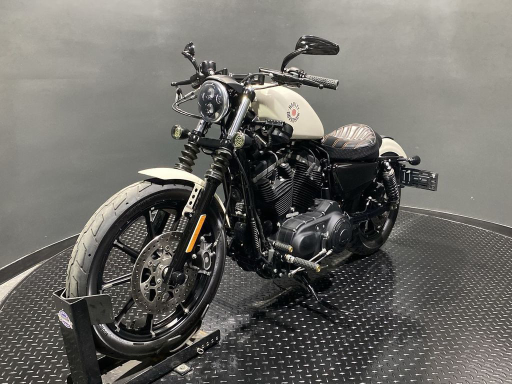 Iron 883®