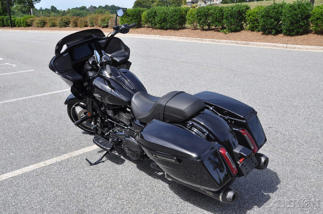 Road Glide®