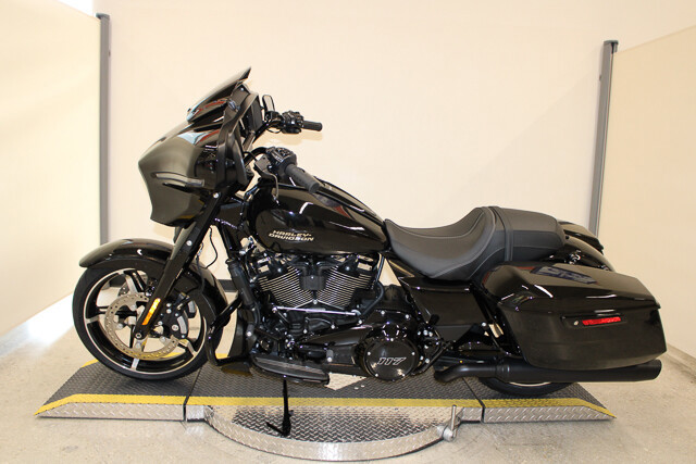 Street Glide®