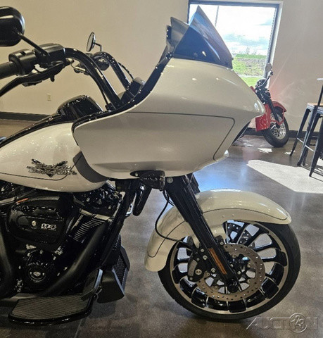 Road Glide® 3