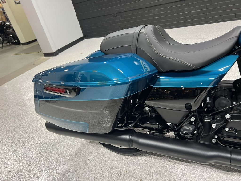Road Glide®
