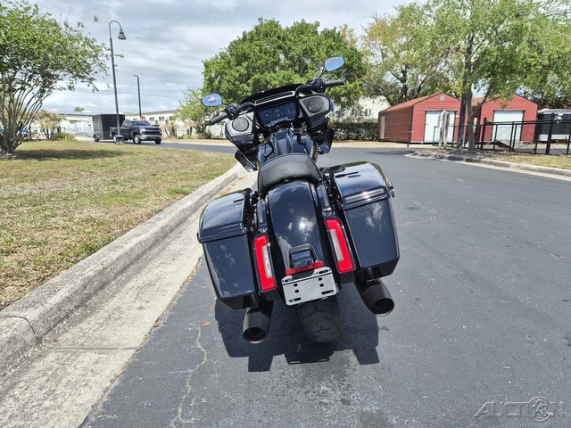 Road Glide®