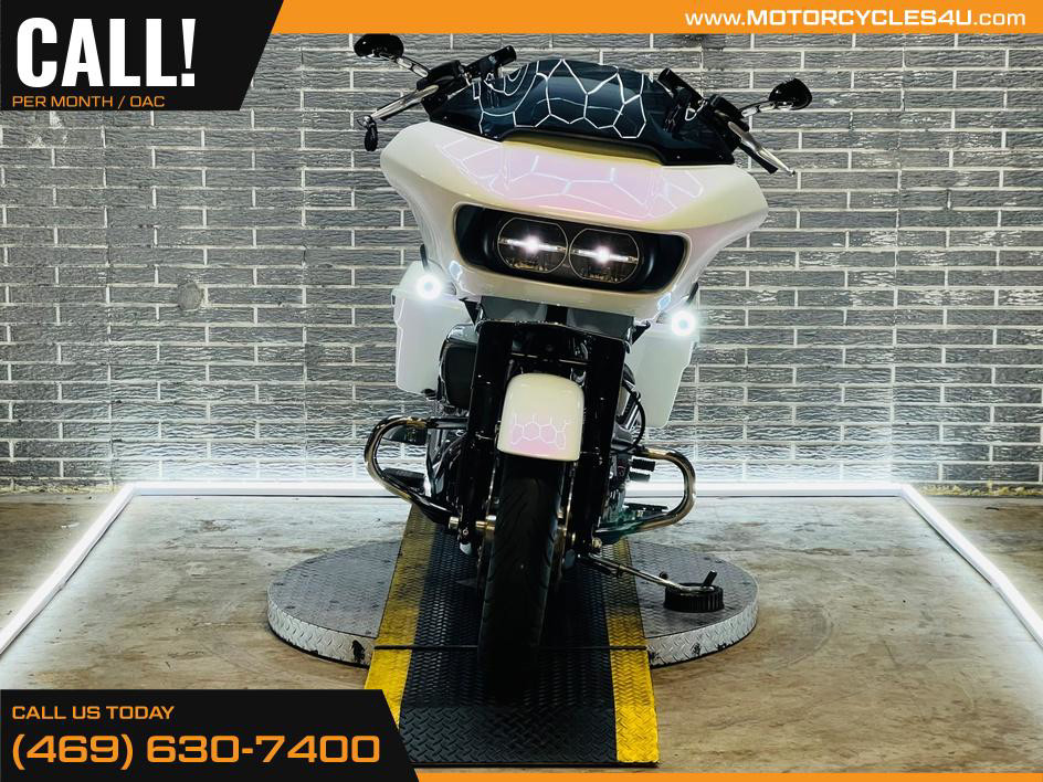 Road Glide®
