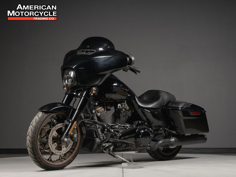 Street Glide® ST