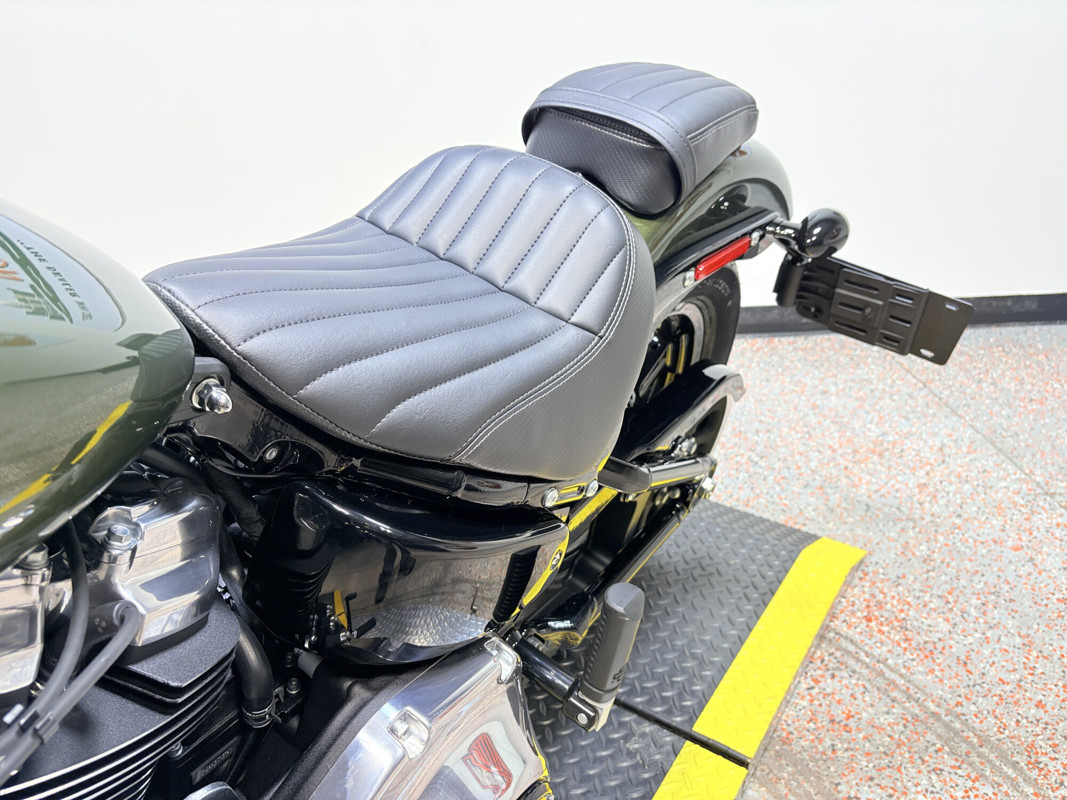 Street Bob®