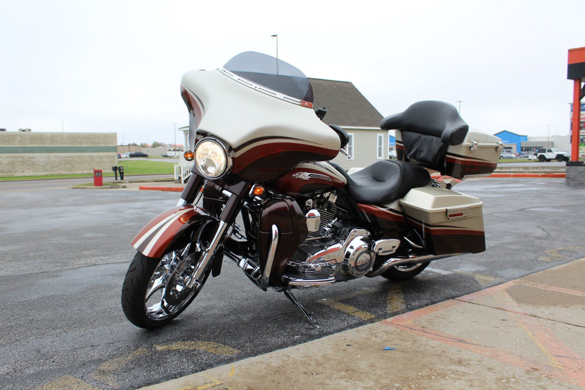 CVO™ Street Glide®