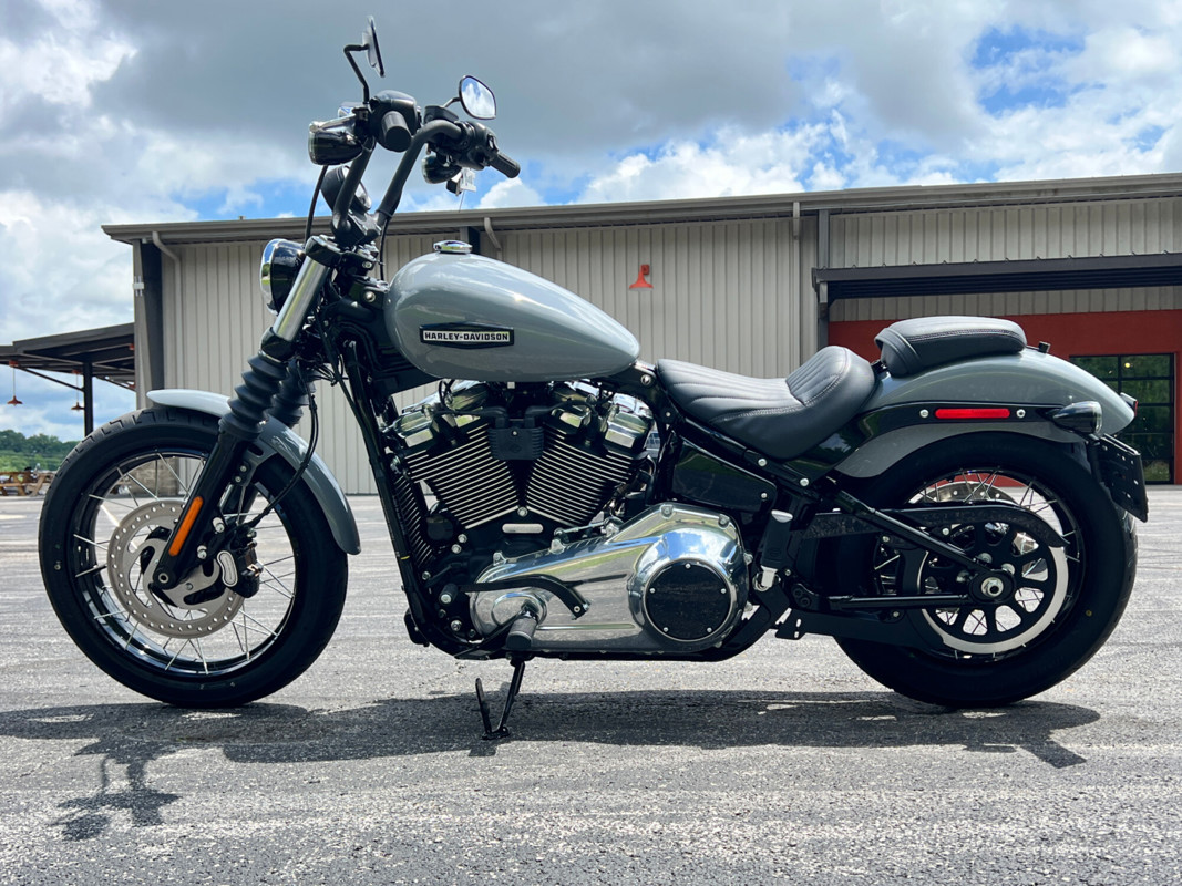 Street Bob®
