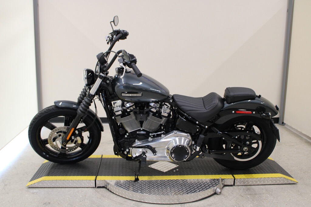 Street Bob®