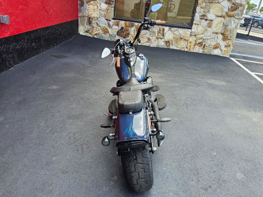 Softail® Cross Bones®