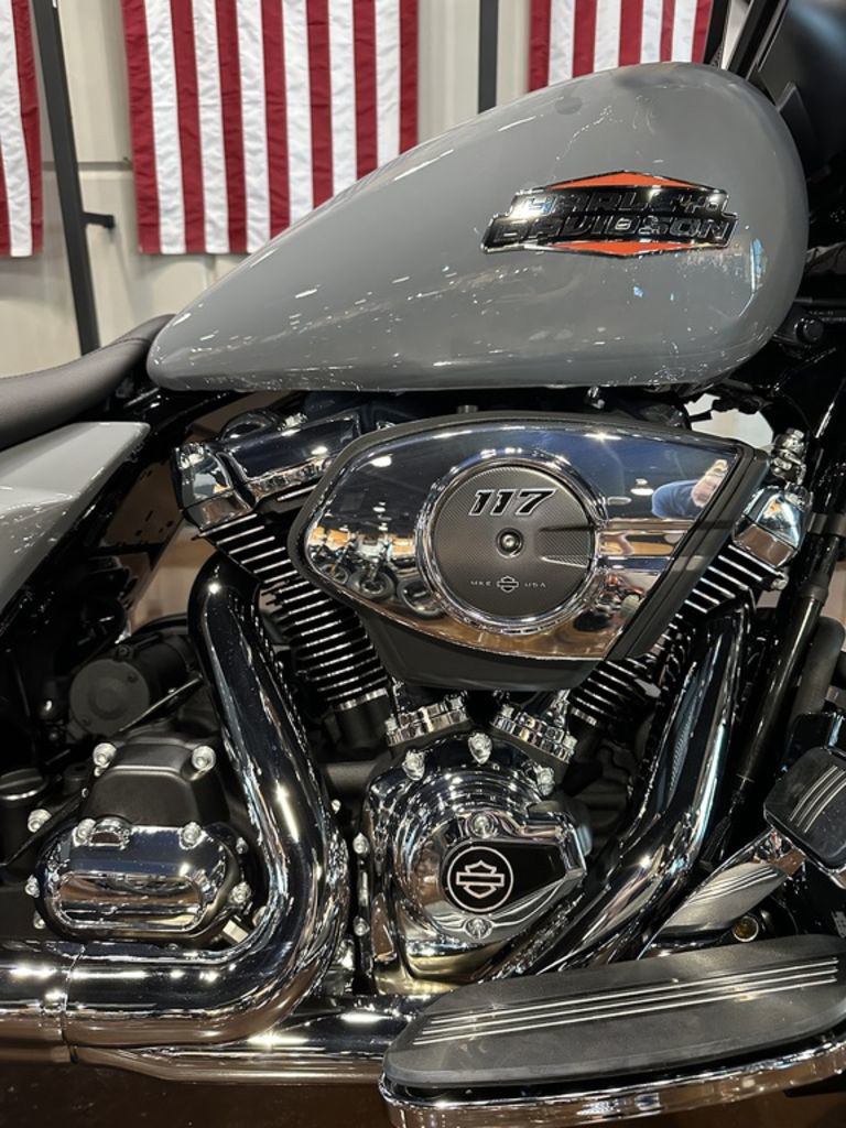 Street Glide®