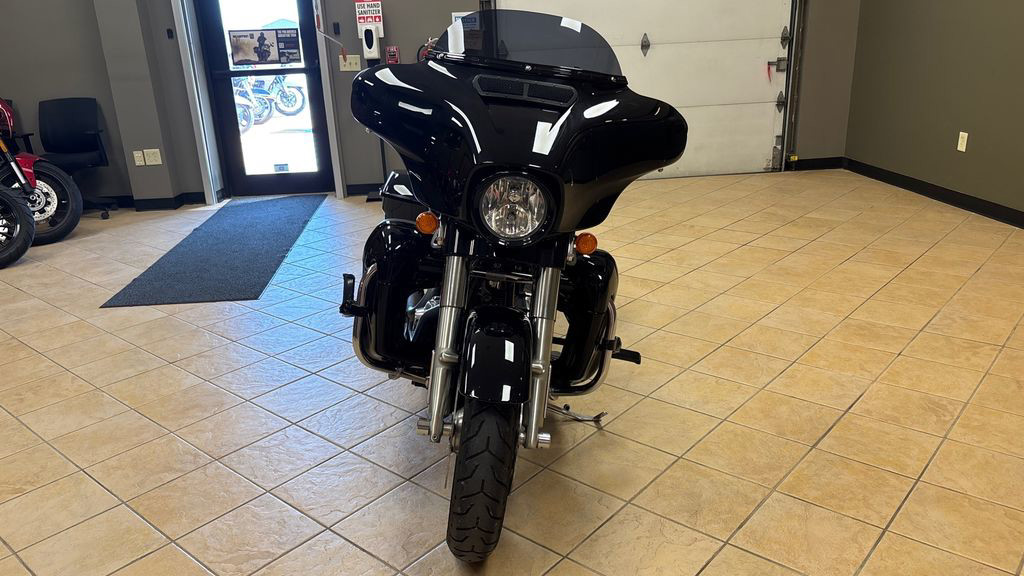 Street Glide®