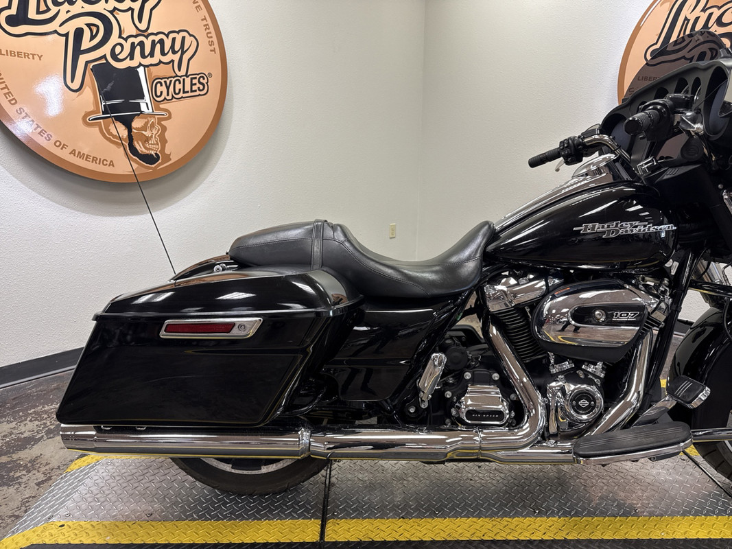 Street Glide®