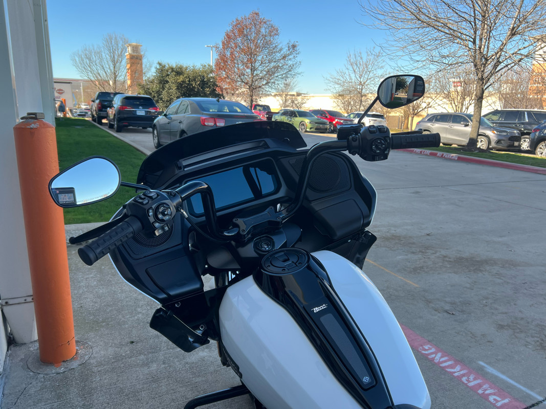 Road Glide®