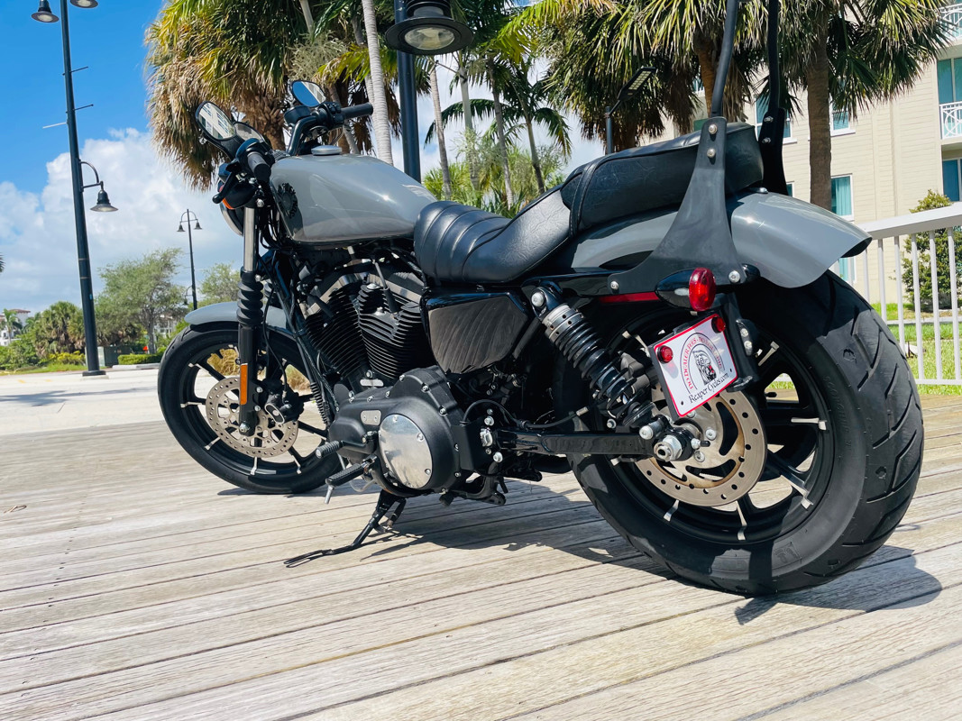 Iron 883®