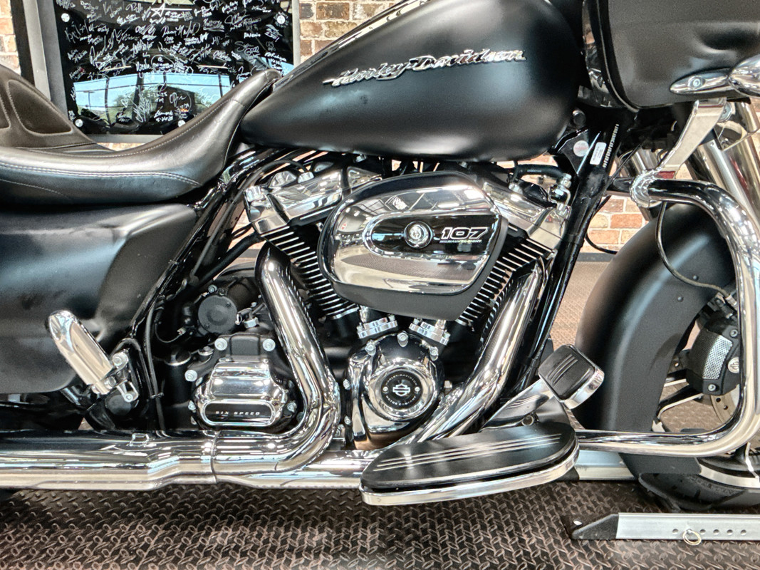 Road Glide®