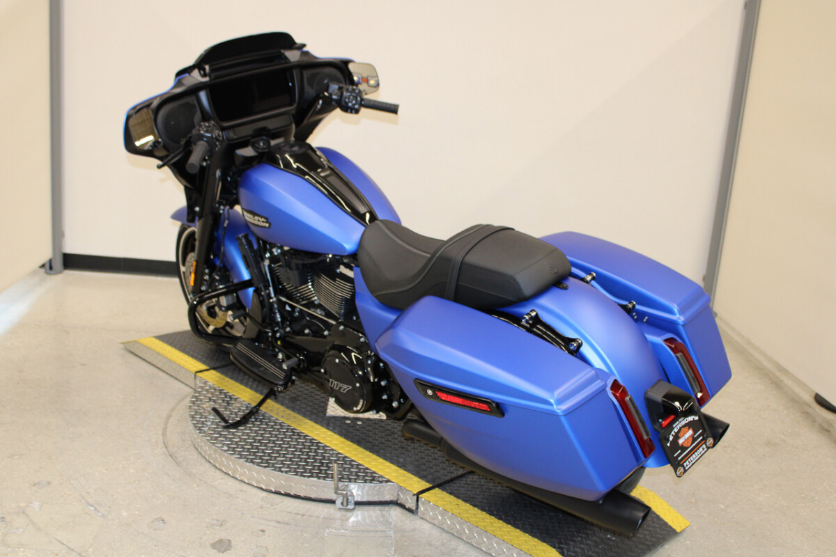 Street Glide®