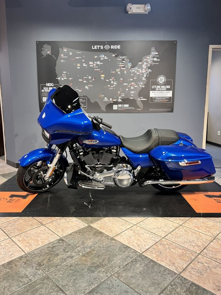 Street Glide®