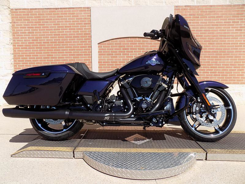 Street Glide®