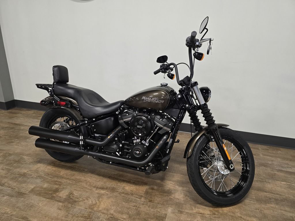 Street Bob®