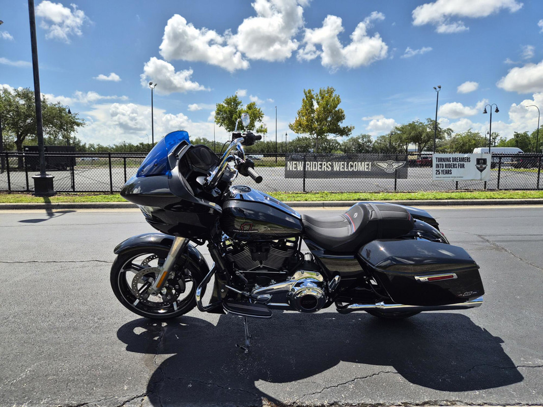 Road Glide®